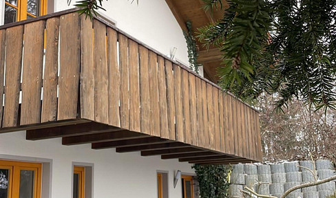Charmante Doppelhaushälfte mit Chalet Charakter