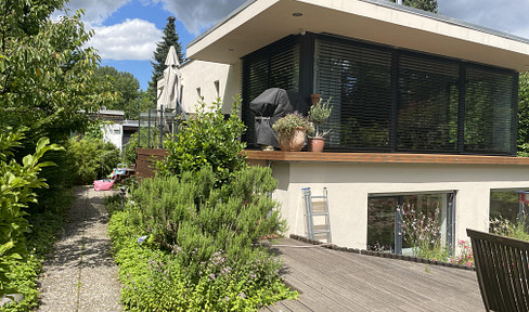 Beautiful detached architect's house in Frankfurt am Main Niederursel