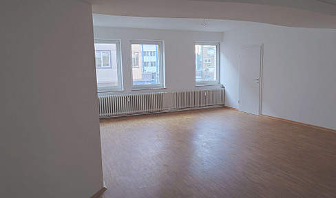 Zentral aber ruhig: Sanierte Wohnung in der City