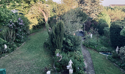Traumhaftes Einfamilienhaus mit großem Garten und Wintergarten am Frankfurter Berg - von privat