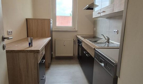 Einbauküche, Balkon - 2 Zimmer-Wohnung