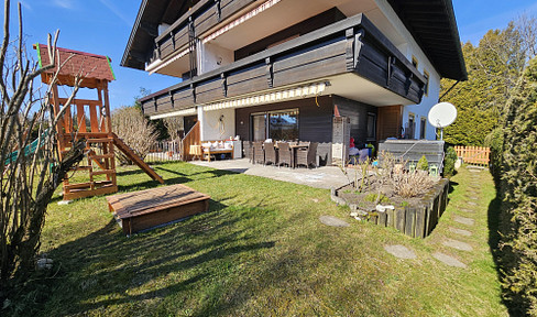 Top location! 3.5 room WHG on the ground floor with south-facing garden incl. mountain panorama