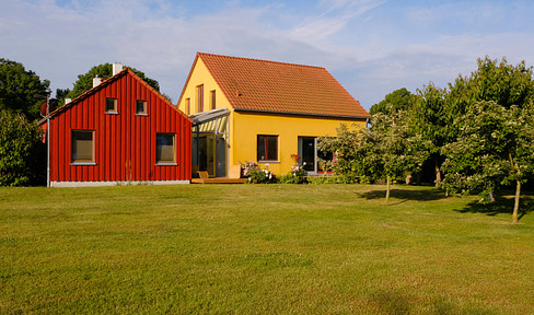 Traumhaftes Architekenhaus mit zwei Schwedenhäusern - privat