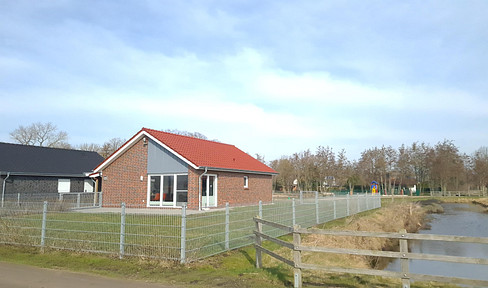 Ferienhaus mit großen Garten an der deutschen Nordseeküste zu verkaufen