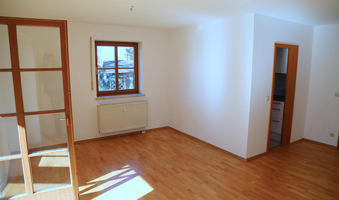 Ohne Maklerprovision: 2-Zimmer-EG-Wohnung. Terrasse, Garten, Garage