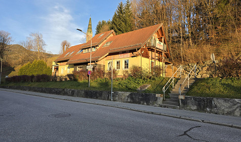 Residential and commercial building with over 380 m2 of usable space in the center of Mürzzuschlag