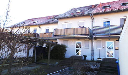 Free of commission! Mid-terrace house, 2 balconies, 140 sqm living space, cozy property