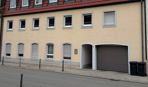 5 Zimmer Wohnung (Baujahr 2016) gegenüber vom Schloss.