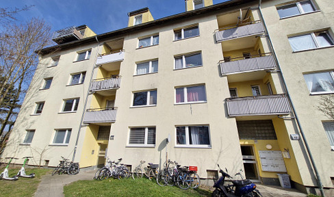 3 Zimmer-Wohnung, sehr geräumig, nahe Pinneberg Zentrum