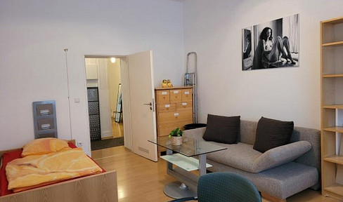 Spacious & Stylish Furnished Room Near the River & Public Transport - Move In Now!