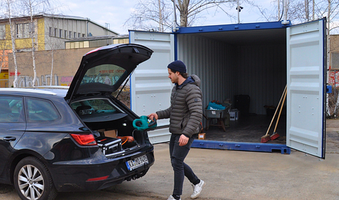 Leipzig: Monitored storage containers / self-storage / storage space / storage box / garage / container hire
