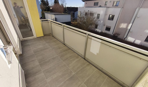 NEW renovated, 3 room balcony, central quiet, ground floor, fitted kitchen furnished