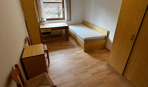 Furnished apartment in TOP location/ only 56€ service charges/ extra benefits for students- see below