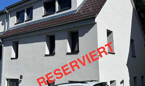 *RESERVED*Core renovated and modern for small family