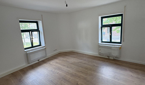 Helle kernsanierte Wohnung in charmanten Mehrfamilienhaus