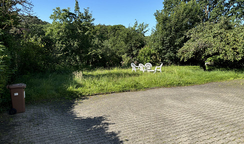 Schöne Wohnung mit Balkon in Riedenberg