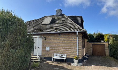 Einfamilienhaus in ruiger und sehr guter Lage von privat