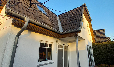 End terraced house with modern brand new Buderus heat pump heating system