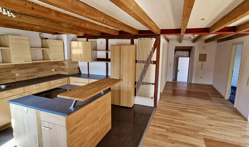 Family-friendly living in a listed building: 3.5-room apartment in idyllic Duttenberg