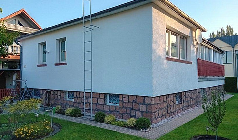 Detached house, quiet location, close to the center