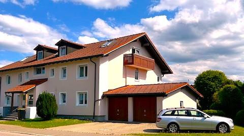 Helle 2-Zimmer-Wohnung in sehr schöner ruhiger Lage
