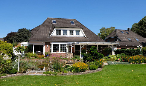 Großzügiges Einfamilienhaus mit Vollkeller und Wintergarten