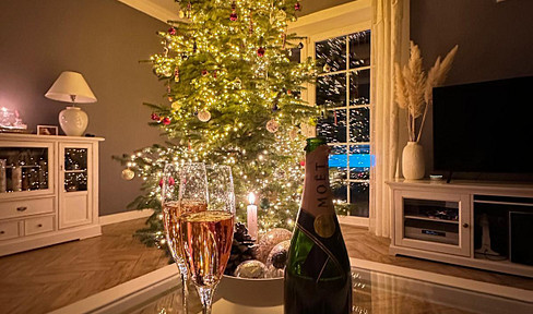 Luxuriöses Einfamilienhaus mit ELW, Galerie & Infinity-Pool – ideal für Familie & Homeoffice