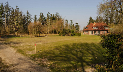 Very nice building plot (building gap) for sale