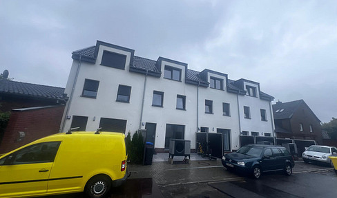 Exclusive, as-new KW40 5-bedroom terraced house in Schwalmtal