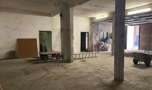 TOP offer: Your warehouse in Duisburg Nord | very high potential PROVISION FREE