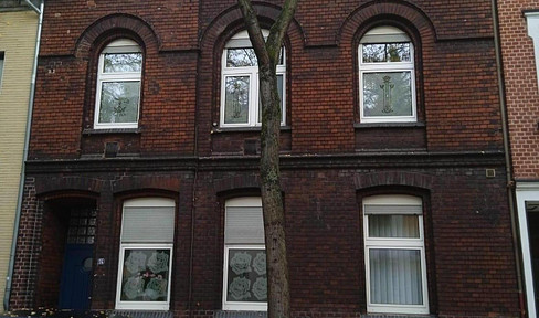 Townhouse in Duisburg-Laar Old building with charm