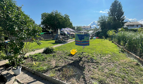 Schönes sonniges Grundstück in ruhiger Lage