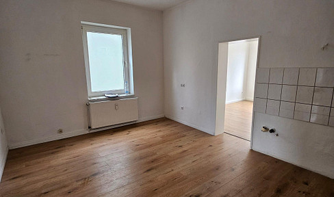 Beautiful, bright 2 room apartment new bathroom