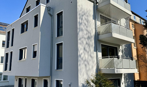 Zentrumsnahe Erdgeschosswohnung mit 2,5 Zimmern und Blick ins Grüne! (KfW55)