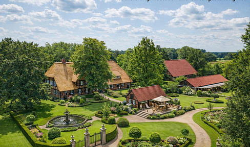 Horse stud and exclusive property, 70 km southeast of Hamburg – optional, up to 30 hectares of private land.