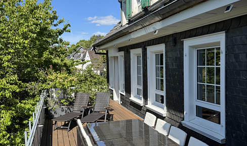 Einzigartiger 180 qm Wohntraum mit 40 qm Dachterrasse und idyllischem Garten