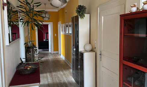Einzigartiger 180 qm Wohntraum mit 40 qm Dachterrasse und idyllischem Garten