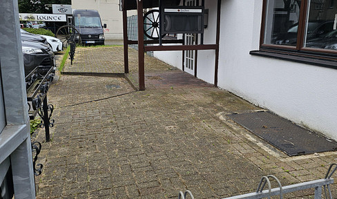 Attractive residential/commercial building plot