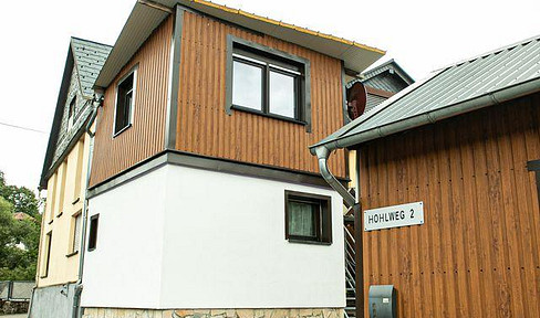 Farmhouse estate with up to 10 hectares of land and a stream.
