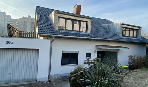 Erstbezug 4-Zi-DG-Whg mit Küche und Balkon in Gerbrunn *WG geeignet*