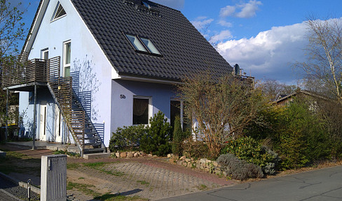 Zwei- oder Einfamilienhaus, Niedrigenergie-Haus, Wärmepumpe