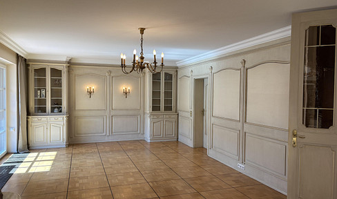 Top Lage! Exklusive 7-Zimmer Maisonette mit Garten