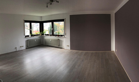 Schöne, helle - unvermietete - 3,5 Zimmerwohnung (87,5 qm) mit Südbalkon