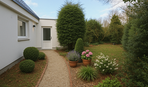 FREE OF PROVISION: Comprehensively renovated, high-quality furnished bungalow in an attractive location