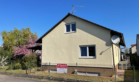 Ihr neues Zuhause! Ein- bis Zweifamilienwohnhaus mit tollem Grundstück in Neulußheim.