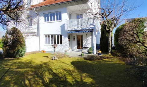 Semi-detached house in good location inPullach for sale from private owner