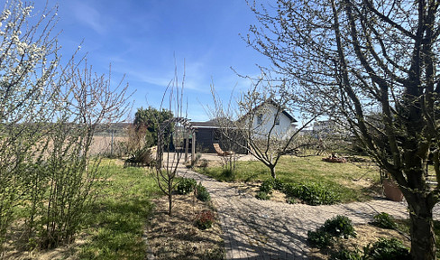Space for family, garden & visions - versatile home with potential