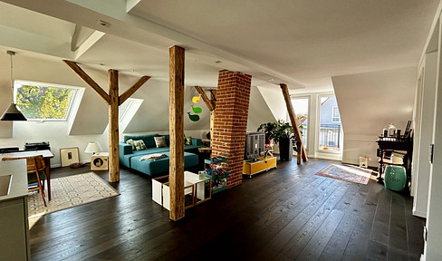 Stylish penthouse apartment with gallery, terrace & balcony - 150 sqm in a central location in Esslingen