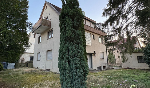 Ruhig gelegenes Mehrfamilienhaus mit Potenzial