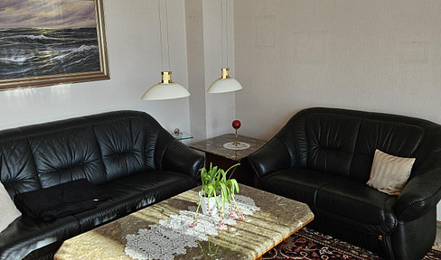Charmante 2,5 Zimmer Wohnung mit EBK, 2 Balkonen und Tageslichtbad